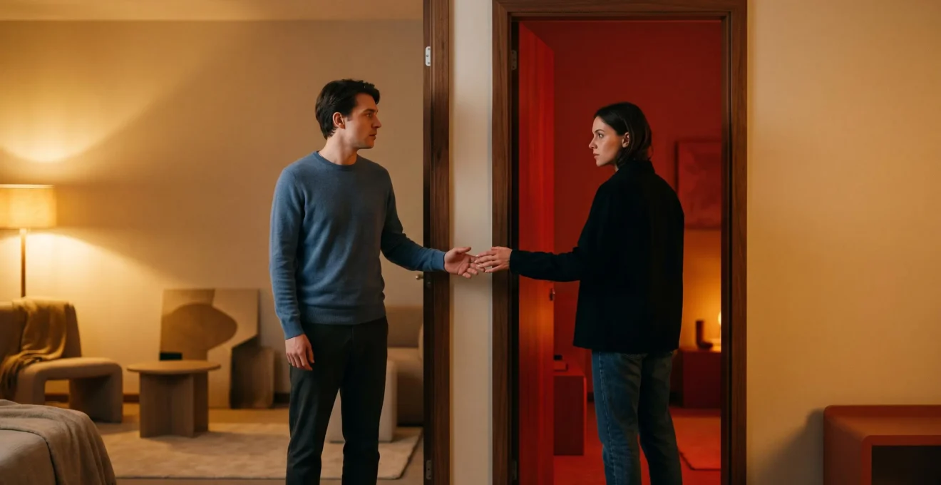Un couple à la frontière symbolique entre leur vie quotidienne et un monde de fantasme partagé, ambiance intime et cinématographique